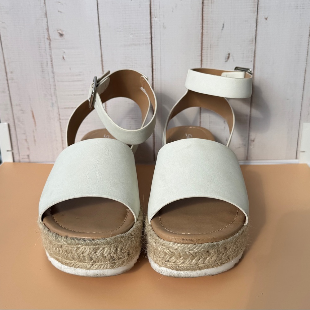 Soda Women's Cream Espadrille Sandals